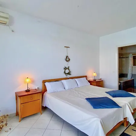 Апартаменты Seafront Ourania *