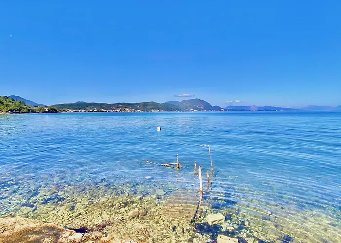 Seafront Ourania * Mesongí